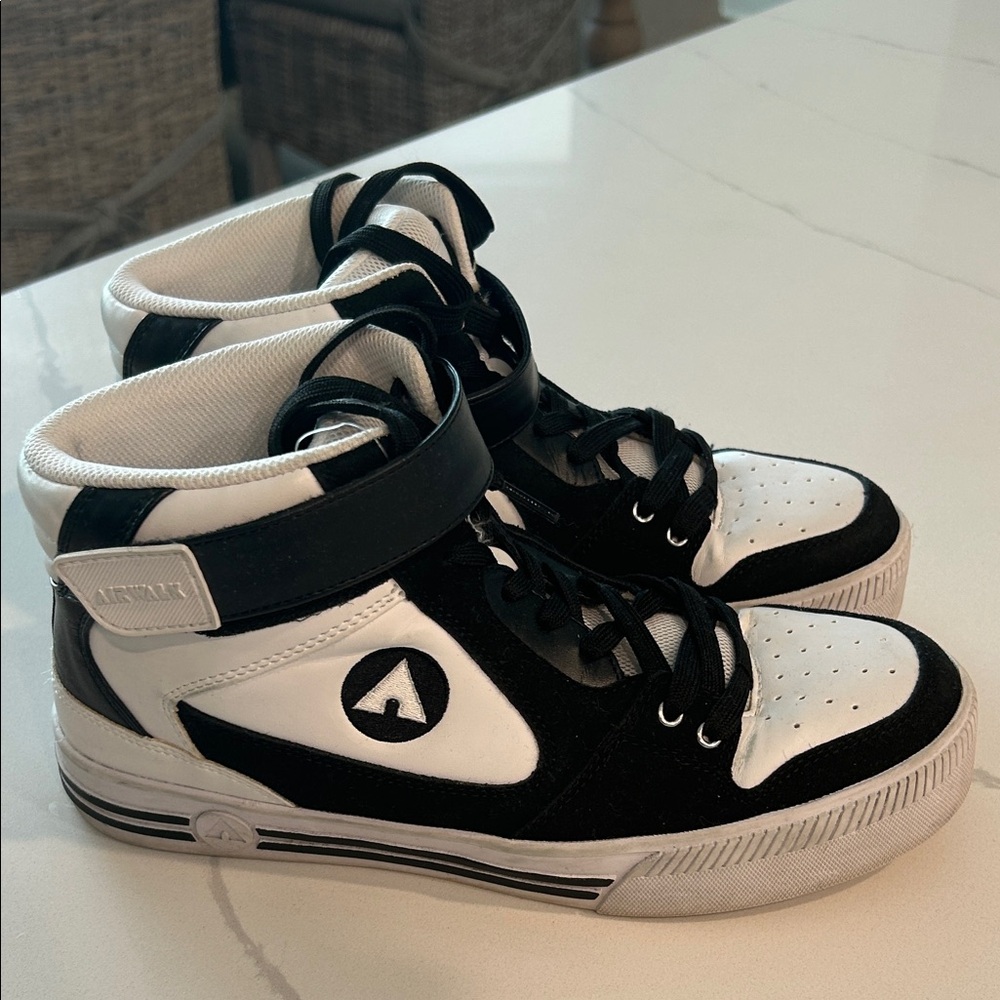 Kids High-Top Athletic Sneakers - Black and White